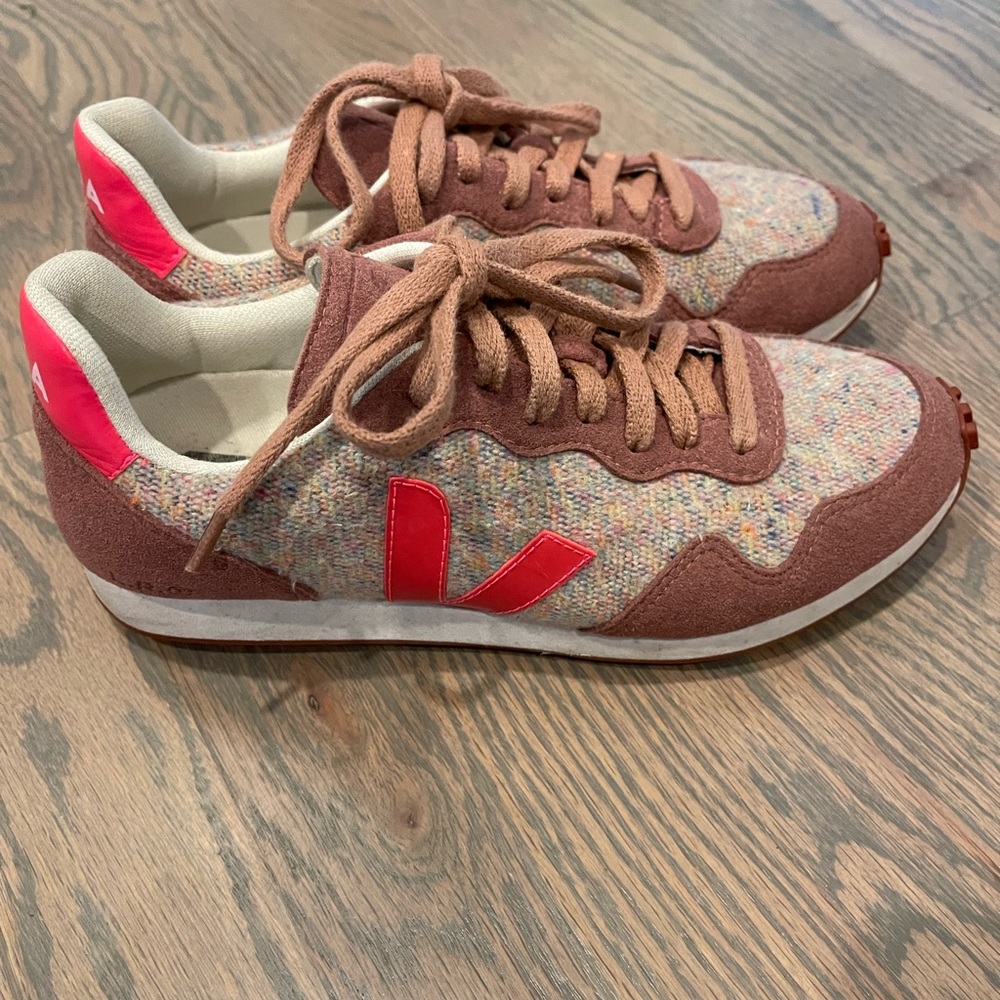 Veja SDU Hexa B women’s size 7